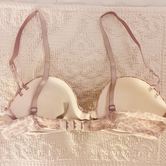 Victoria’s Secret Balconet Bra - Picture 3 of 4